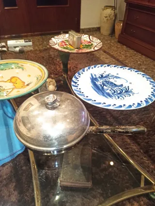 Antigua fuente alpaca para platos calientes