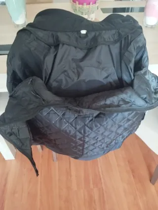 Chaqueta moto mujer negra con detalles. Marca Jet.