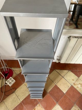 Estantería Metálica Gris para CDs