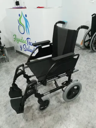Silla de ruedas ligera