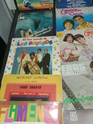 Liquidación de 700 vinilos - Entrega en León