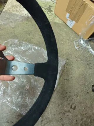 Volante desplazado piel vuelta