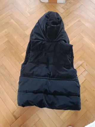 Chaleco niña negro con capucha talla 9-10
