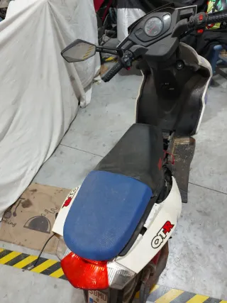 Moto Scooter RAZZO 49cc Automática