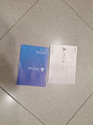 PS4 (PlayStation 4) 1TB Watch Dogs 2 Bundle