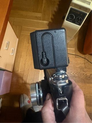 Cámara Yashica J + Flash National PE-170