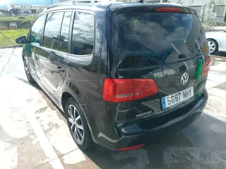 Volkswagen Touran 2011