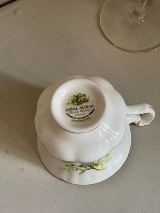 Tazza Royal Albert Gennaio Porcellana senza piatto