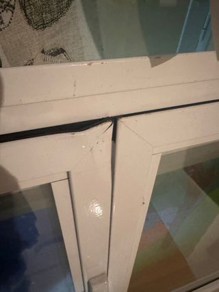 Ventana blanca de PVC