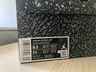 Zapatillas Jordan Blancas y Grises