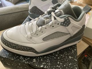 Zapatillas Jordan Blancas y Grises