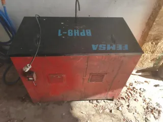 Lavapiezas industrial rojo