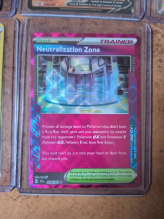 Cartas Pokémon VMAX, V y Entrenador