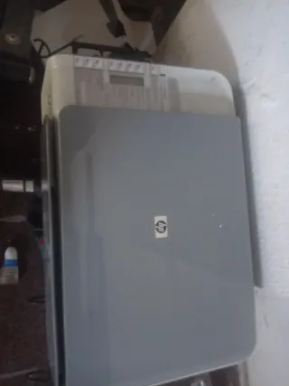 Impresora HP Gris y Blanca