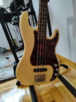 Bajo Harley Benton PJ-74 Deluxe