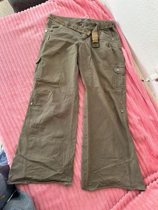 Pantalones cargo verde militar