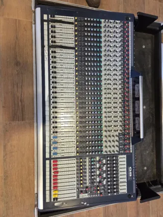 Mesa de Som Analógica SoundCraft