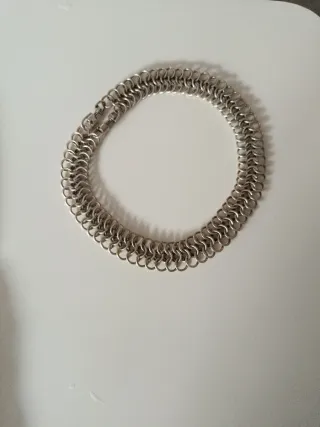 Gargantilla plateada eslabones