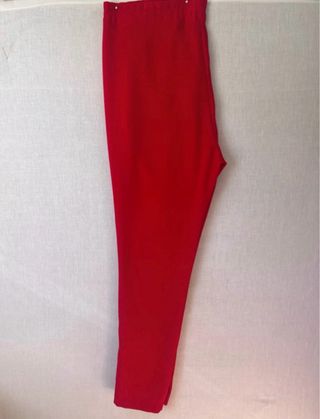 Pantalón recto pitillo cinturón ajustable rojo