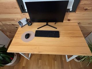 Mesa de escritorio madera y metal