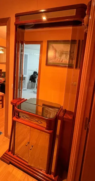 Mueble recibidor madera y cristal