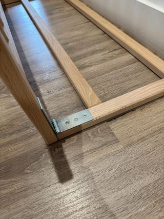 Barandilla de madera para cama infantil