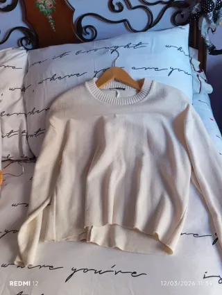 Conjunto Zara falda y jersey beige