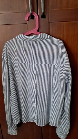 Camisa Bershka rayas azules y blancas Talla S