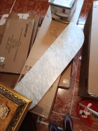 Espejo antiguo dorado con marco floral