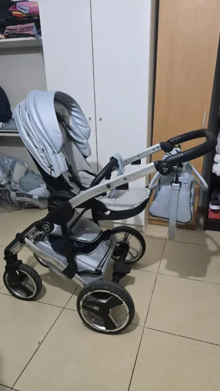 Set di 3 carrozzine e triciclo