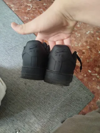 Nike Air Force 1 Negras