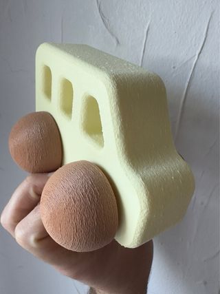 Coche de juguete 3d con diseño Montessori