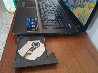 Portátil Asus Intel I5 - Pantalla 18"