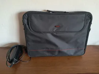 Portátil Asus Intel I5 - Pantalla 18"