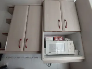 Muebles de cocina, encimera y fregadero