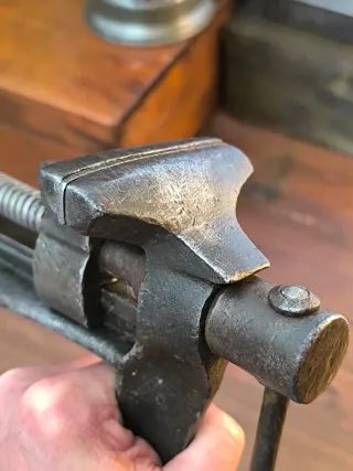 Antiguo tornillo de banco S.XIX