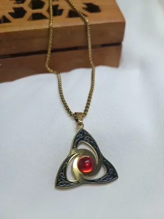 Colgante Cruz Celta con Piedra Roja