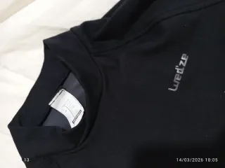 Maglia sportiva nera manica lunga