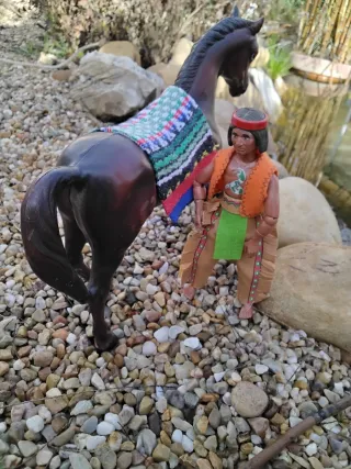 Madelman indio a caballo