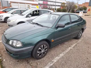 Toyota Avensis 2000