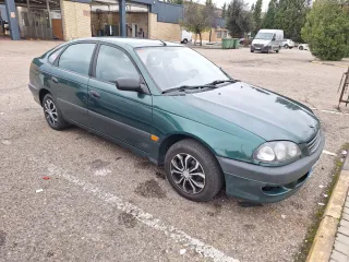 Toyota Avensis 2000