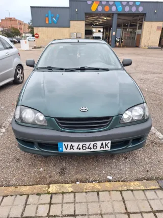 Toyota Avensis 2000