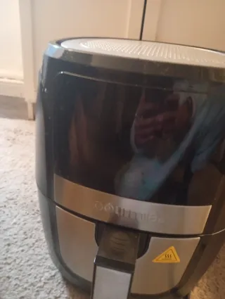 Freidora de aire con cesta