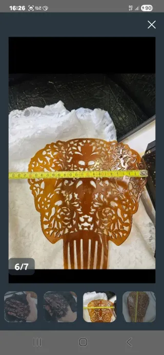 Mantilla Madrina, Peineta Marrón y Guantes Negros