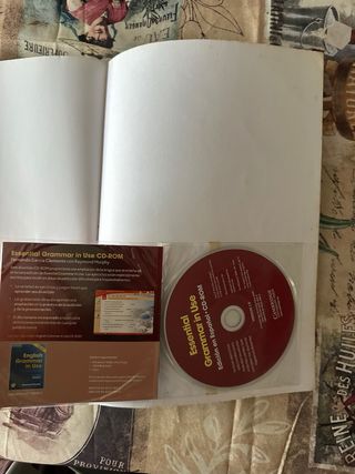 Essential Grammar in Use Edición en Español