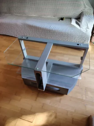 Mesa TV Cristal con Ruedas