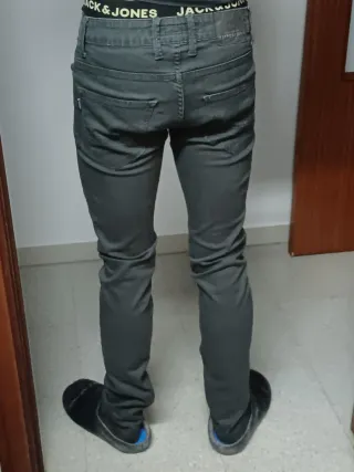 Pantalones vaqueros, talla 30.