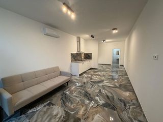 Oficina en venta en Benicalap en Valencia