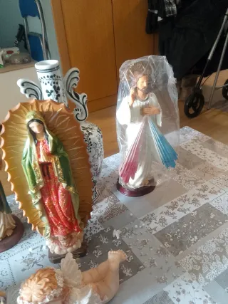 Figuras de Santos se hace precio por todo