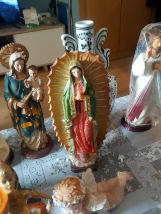 Figuras de Santos se hace precio por todo